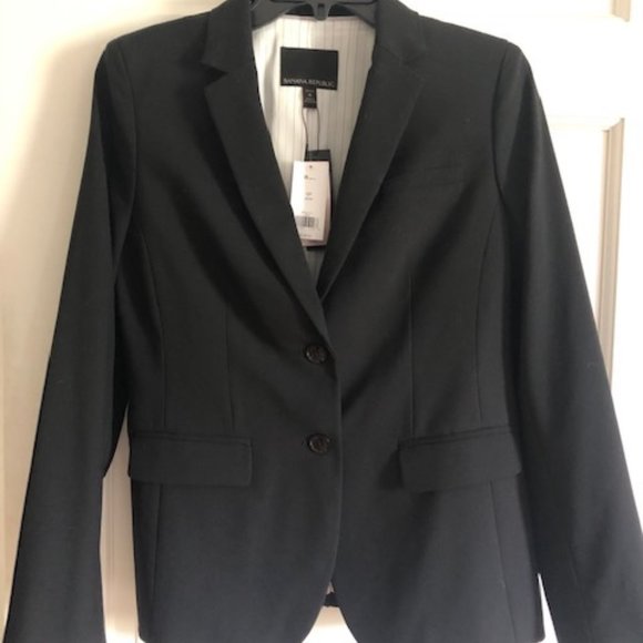Banana Republic Jackets & Blazers - Banana Republic Black Blazer - 6 Petite - Brand New (Tags still attached)
